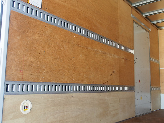 いすゞ エルフ バン車 小型 BKG-NLR85AN 年式 H21[写真13]