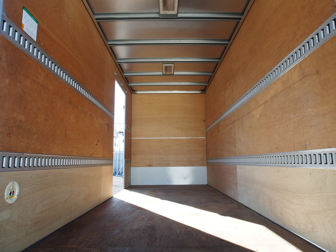 いすゞ エルフ バン車 小型 BKG-NLR85AN 年式 H21[写真12]