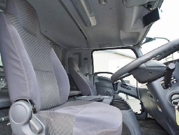 いすゞ フォワード 冷凍バン 中型 PKG-FRR90S2 年式 H22 [写真13]