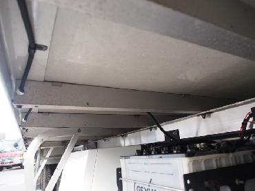 いすゞ フォワード 冷凍バン 中型 PKG-FRR90S2 年式 H22 [写真18]