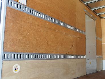 いすゞ エルフ バン車 小型 BKG-NLR85AN 年式 H21 [写真13]