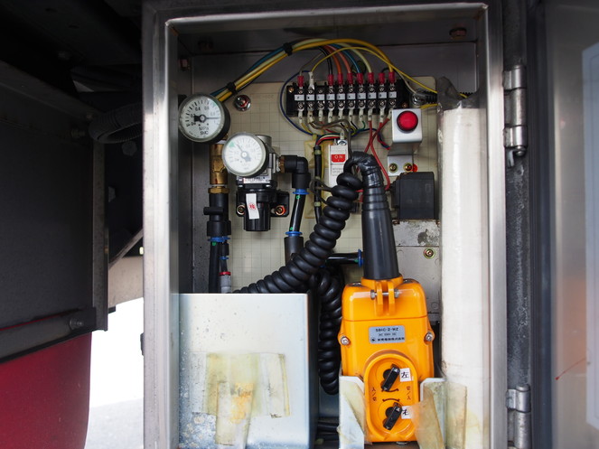 日野 グランドプロフィア ウイング車 大型 BKG-FW1EXYG 年式 H18[写真26]