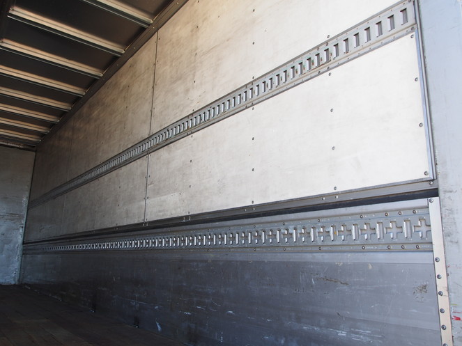 三菱ふそう ファイター ウイング車 中型 KK-FK61FM 年式 H16[写真17]