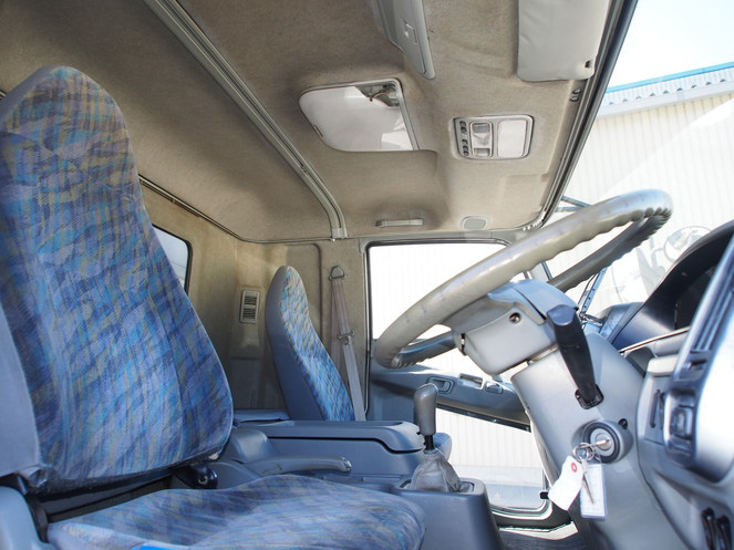 三菱ふそう ファイター ウイング車 中型 KK-FK61FM 年式 H16[写真18]