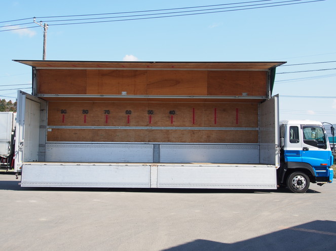 いすゞ ギガ ウイング車 大型 PDG-CYJ77W8 年式 H20[写真08]