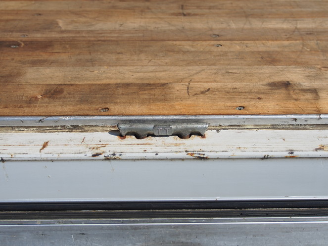 いすゞ ギガ ウイング車 大型 PDG-CYJ77W8 年式 H20[写真12]