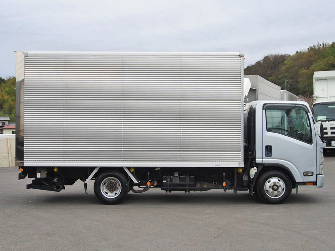 いすゞ エルフ バン車 小型 BKG-NPR85AN 年式 H22[写真06]