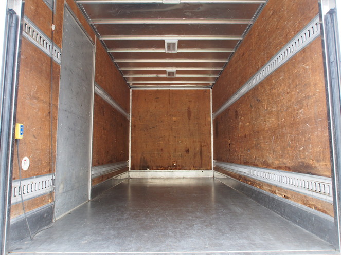 いすゞ エルフ バン車 小型 BKG-NPR85AN 年式 H22[写真09]