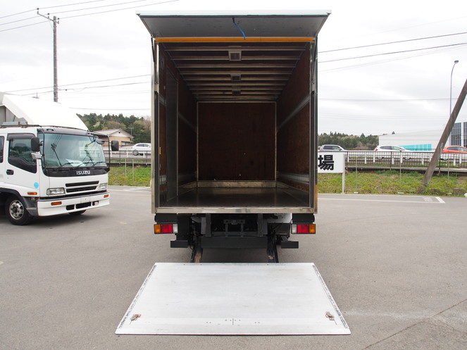 いすゞ エルフ バン車 小型 BKG-NPR85AN 年式 H22[写真08]