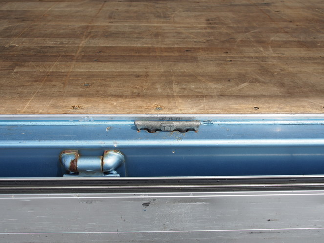 いすゞ ギガ ウイング車 大型 PKG-CYJ77W8 年式 H22[写真12]