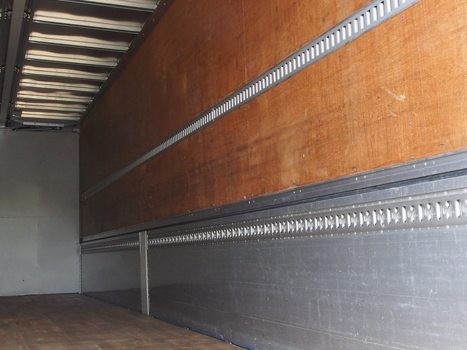 いすゞ ギガ ウイング車 大型 PKG-CYJ77W8 年式 H22[写真17]