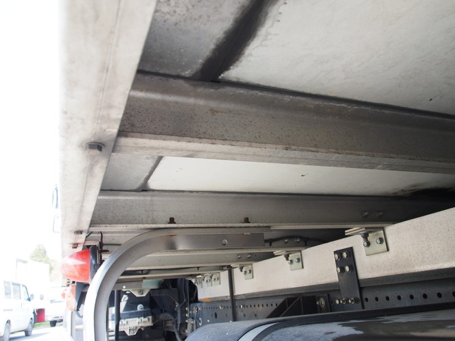 いすゞ フォワード 冷凍バン 中増t PKG-FSR34T2 年式 H21[写真24]