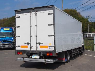 いすゞ フォワード 冷凍バン 中増t PKG-FSR34T2 年式 H21 [写真08]