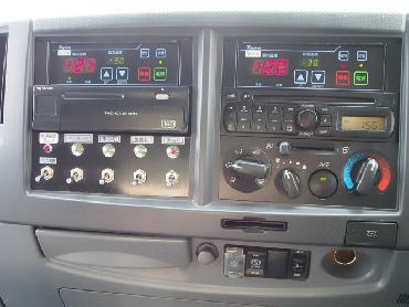 いすゞ フォワード 冷凍バン 中増t PKG-FSR34T2 年式 H21 [写真22]