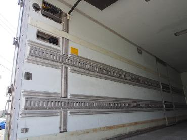 いすゞ フォワード 冷凍バン 中増t PKG-FSR34T2 年式 H21 [写真17]