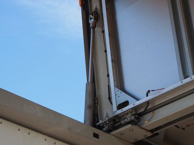 三菱ふそう ファイター ウイング車 中型 PA-FK61F 年式 H18[写真15]