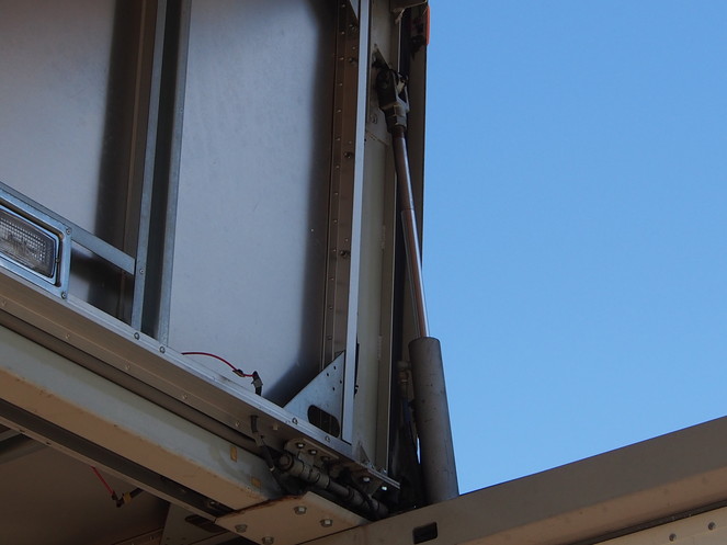 三菱ふそう ファイター ウイング車 中型 PA-FK61F 年式 H18[写真16]