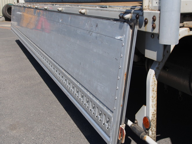 三菱ふそう ファイター ウイング車 中型 PA-FK61F 年式 H18[写真18]