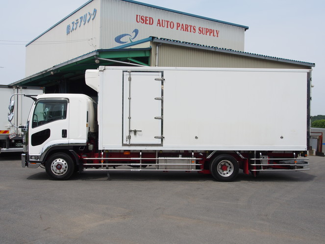 いすゞ フォワード 冷凍バン 中型 PDG-FRR34T2 年式 H20[写真09]