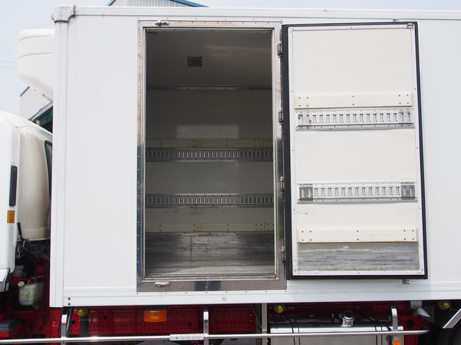 いすゞ フォワード 冷凍バン 中型 PDG-FRR34T2 年式 H20[写真11]