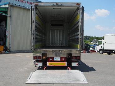 三菱ふそう ファイター 冷凍バン 中型 PA-FK64F 年式 H18 [写真05]