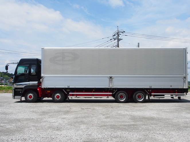 いすゞ ギガ ウイング車 大型 LKG-CYJ77A 年式 H22[写真09]