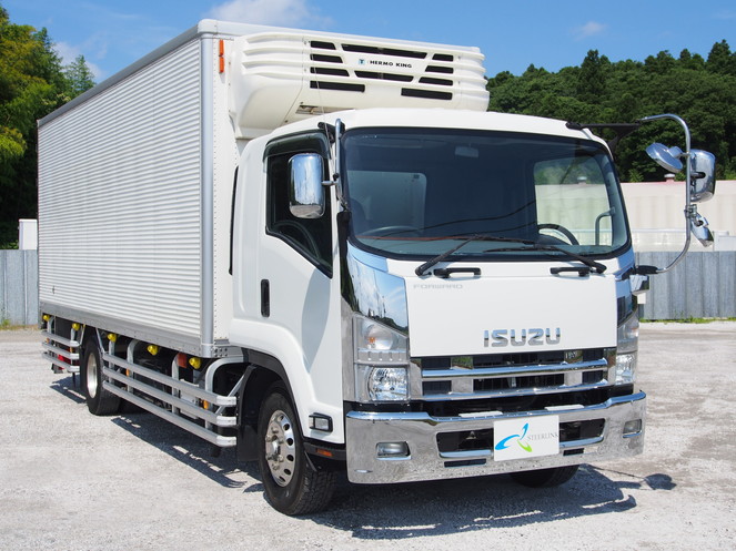 いすゞ フォワード 冷凍バン 中増t PKG-FSR34T2 年式 H22[写真01]