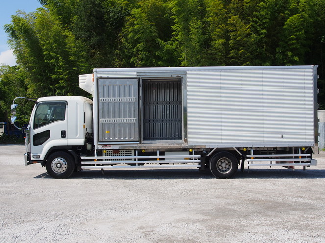 いすゞ フォワード 冷凍バン 中増t PKG-FSR34T2 年式 H22[写真07]