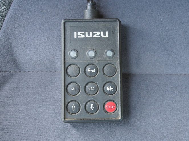 いすゞ フォワード 冷凍バン 中増t PKG-FSR34T2 年式 H22[写真27]