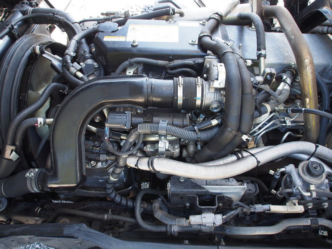 いすゞ フォワード 冷凍バン 中増t PKG-FSR34T2 年式 H22[写真29]