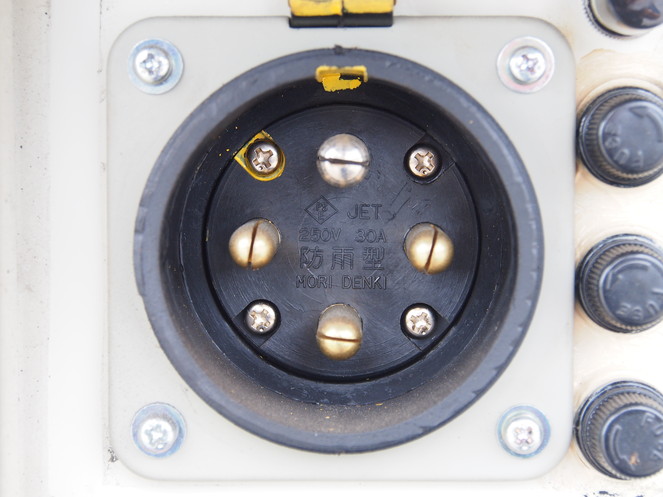 日野 レンジャープロ 冷凍バン 中型 TKG-FD9JLAA 年式 H24[写真17]