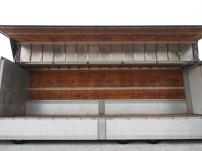 いすゞ ギガ ウイング車 大型 PKG-CYJ77W8 年式 H19[写真11]