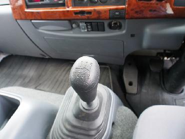 いすゞ フォワード 冷凍バン 中増t PKG-FSR34T2 年式 H22 [写真26]