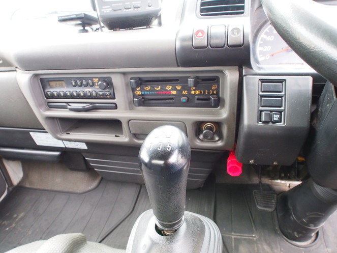 いすゞ エルフ バン車 小型 KR-NKR81LAV 年式 H16[写真14]