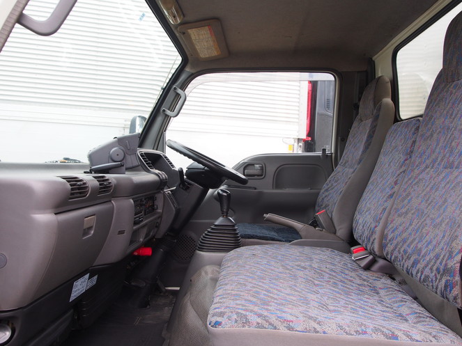 いすゞ エルフ バン車 小型 KR-NKR81LAV 年式 H16[写真15]