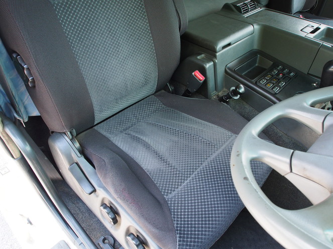 三菱ふそう スーパーグレート ウイング車 大型 BDG-FS55JZ 年式 H19[写真20]