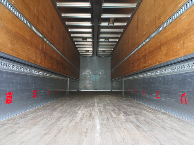 いすゞ ギガ ウイング車 大型 LKG-CYJ77A 年式 H23[写真12]