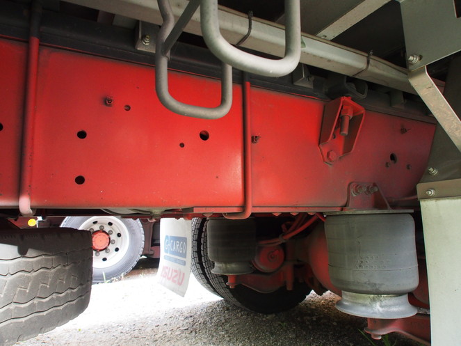 いすゞ ギガ ウイング車 大型 LKG-CYJ77A 年式 H23[写真17]