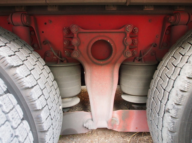 いすゞ ギガ ウイング車 大型 LKG-CYJ77A 年式 H23[写真18]