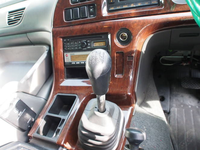 いすゞ ギガ ウイング車 大型 LKG-CYJ77A 年式 H23[写真14]