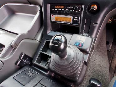 いすゞ ギガ ウイング車 大型 PKG-CYJ77W8 年式 H19 [写真16]