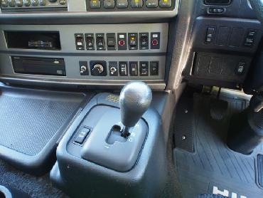 日野 グランドプロフィア 冷凍ウイング 大型 BKG-FR1EZYJ 年式 H22 [写真28]