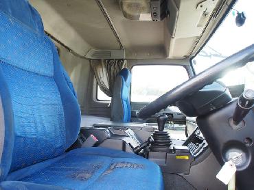 いすゞ ギガ ウイング車 大型 PKG-CYJ77W8 年式 H21 [写真18]