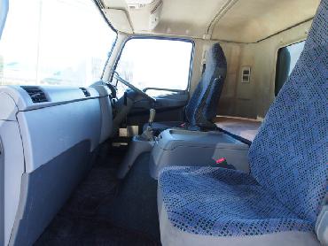 三菱ふそう ファイター ウイング車 中型 PDG-FK64F 年式 H22 [写真17]