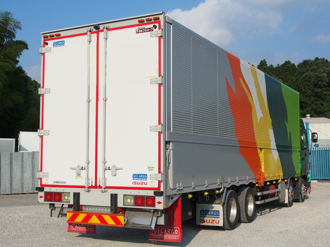 いすゞ ギガ ウイング車 大型 LKG-CYJ77A 年式 H23[写真09]