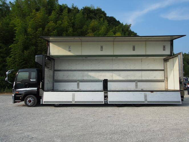 いすゞ ギガ 冷凍ウイング 大型 PJ-CYJ51W5 年式 H17[写真11]