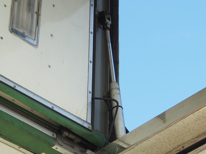 いすゞ ギガ 冷凍ウイング 大型 PJ-CYJ51W5 年式 H17[写真22]