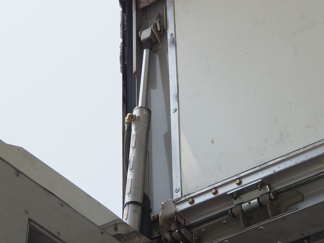 三菱ふそう ファイター 冷凍ウイング 中型 PA-FK61F 年式 H18[写真20]