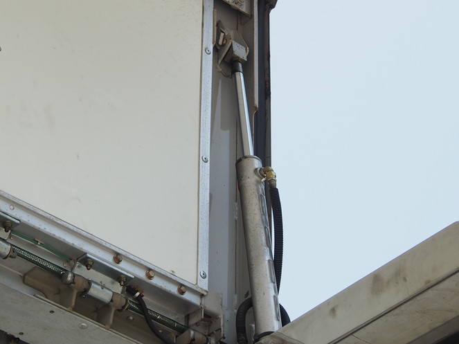 三菱ふそう ファイター 冷凍ウイング 中型 PA-FK61F 年式 H18[写真21]