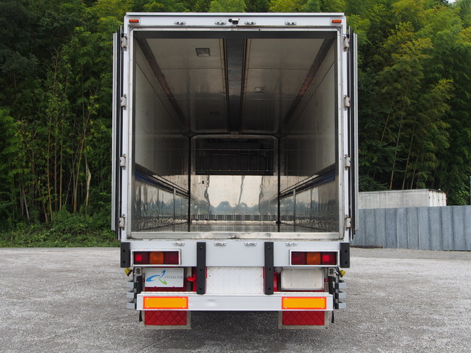 三菱ふそう スーパーグレート 冷凍ウイング 大型 KL-FU54JUZ 年式 H15[写真20]